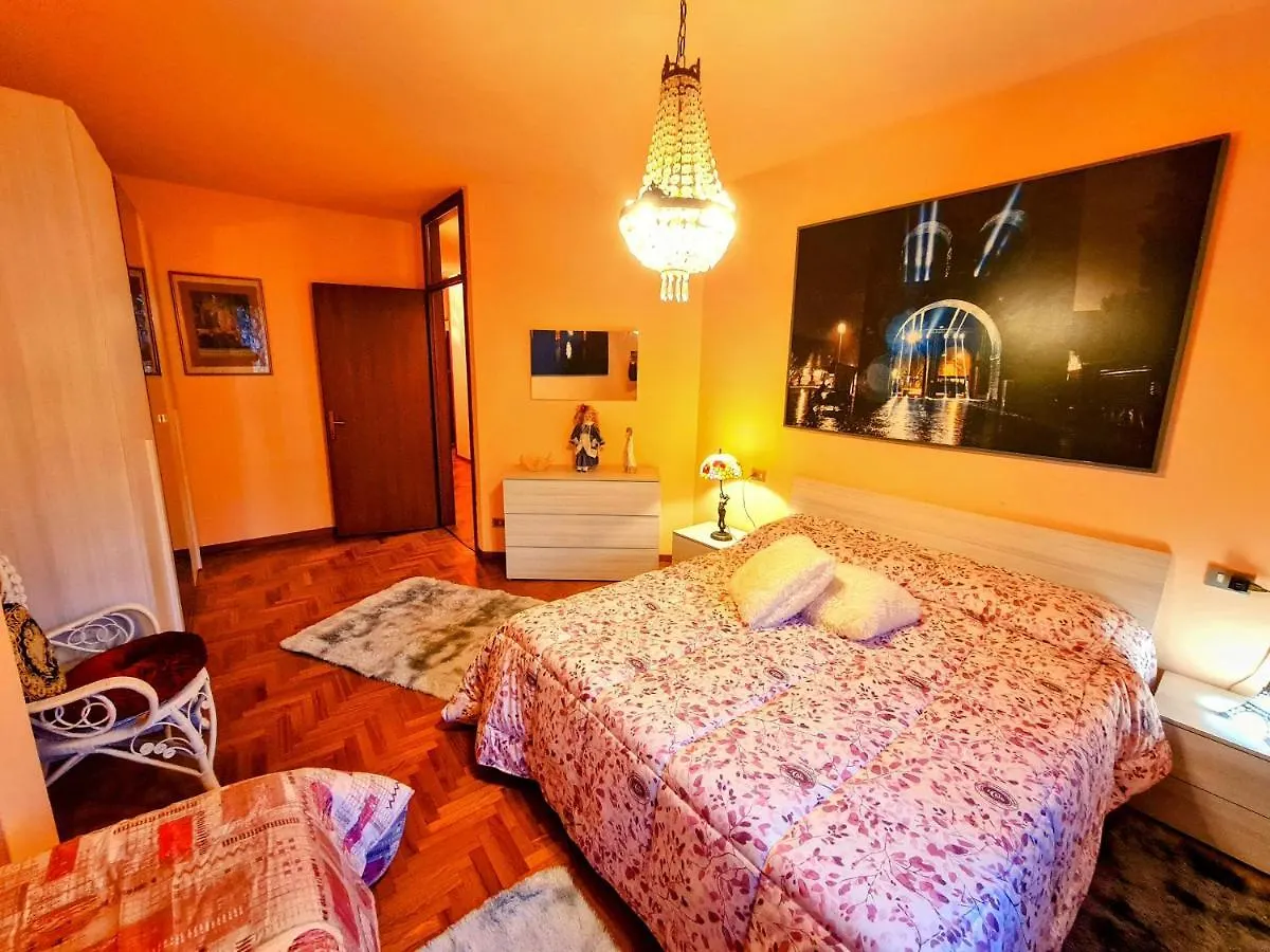 ** Bed and breakfast B&B Margot Albavilla Italia