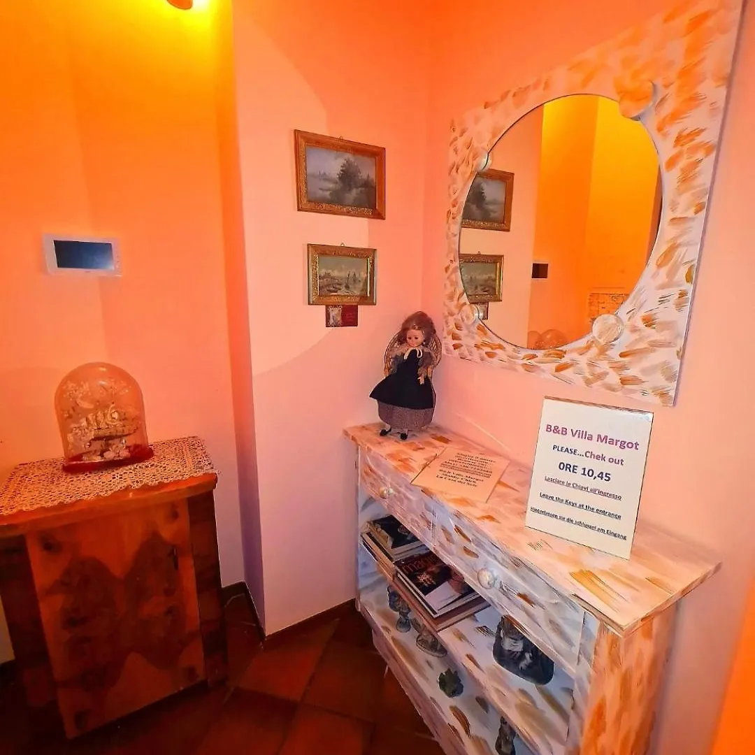** Bed and breakfast B&B Margot Albavilla Italia